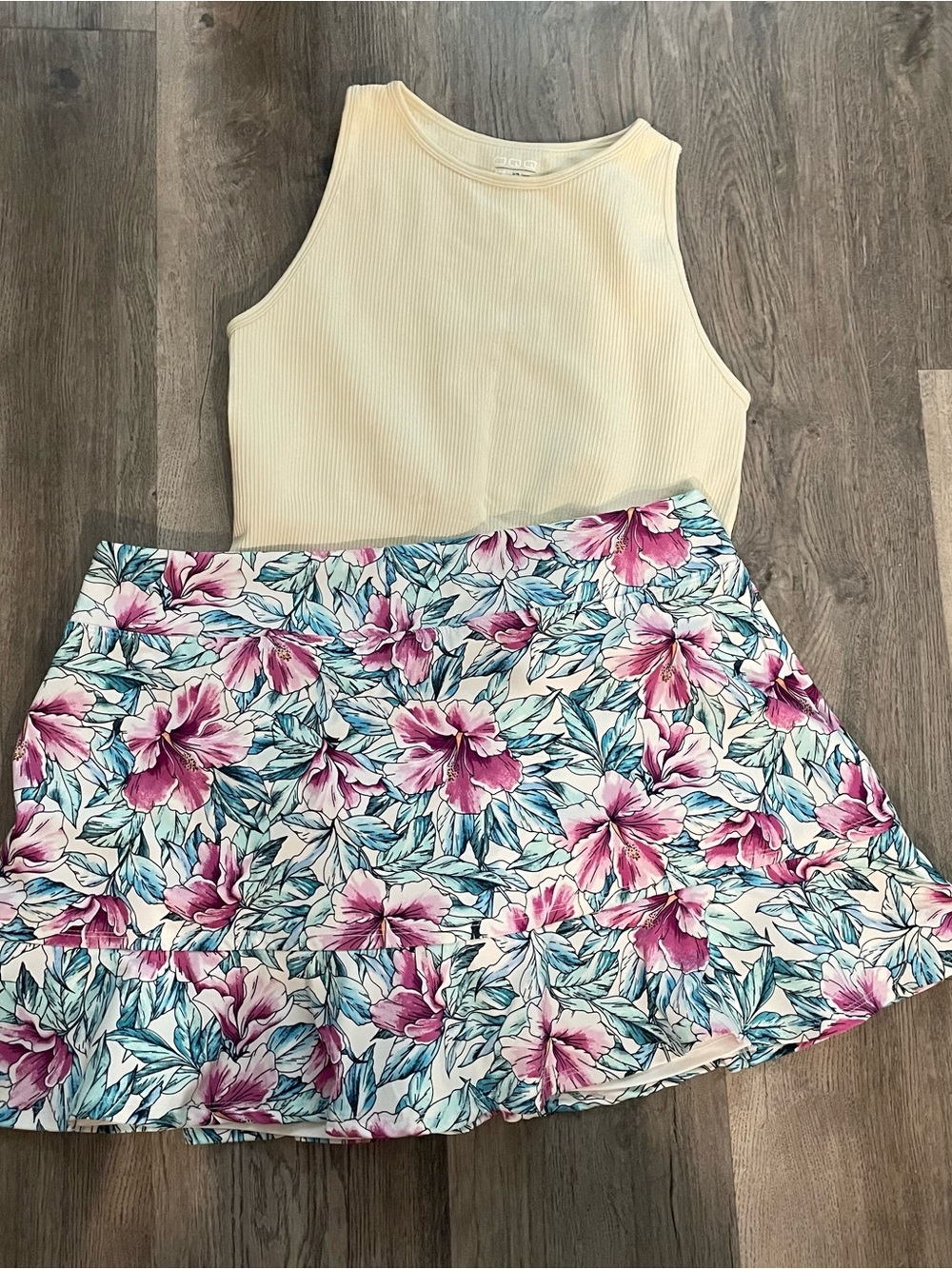 Tommy Bahama Golf Skirt